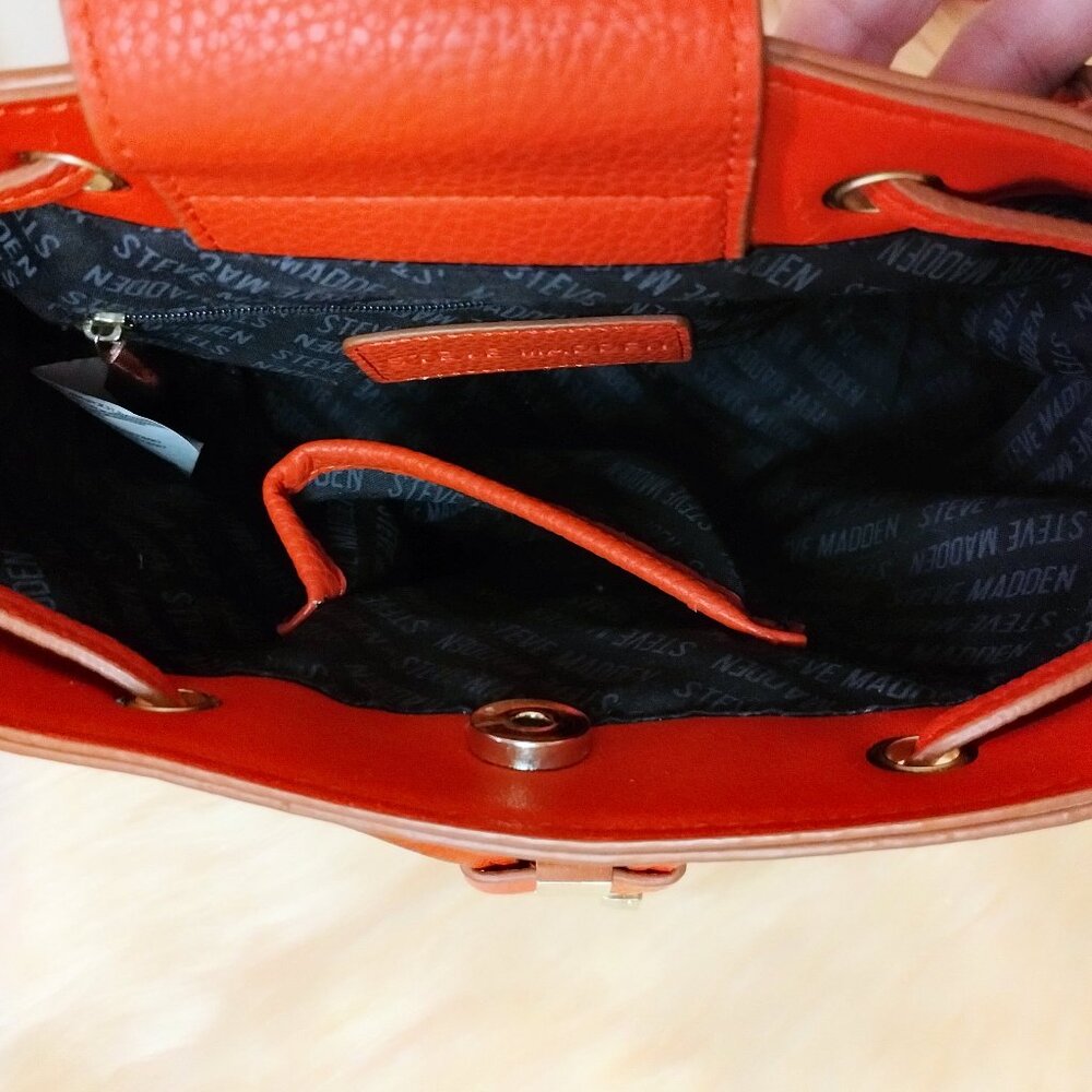 Steve Madden - Custom - Hand Painted Bucket bag - Picture 10 of 13